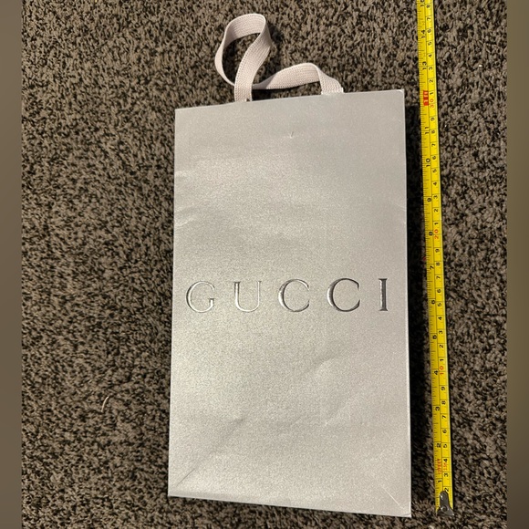 2023 Gucci Christmas gift bag - Picture 3 of 6